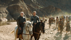 extant_GameOfThrones_3x04-KissedByFire_4813