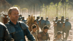 extant_GameOfThrones_3x04-KissedByFire_4817