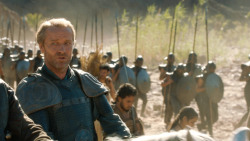 extant_GameOfThrones_3x04-KissedByFire_4818