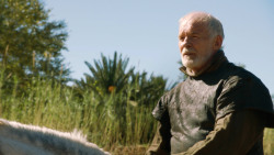 extant_GameOfThrones_3x04-KissedByFire_4822