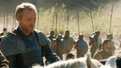 extant_GameOfThrones_3x04-KissedByFire_4826