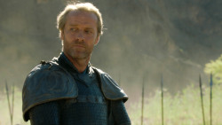 extant_GameOfThrones_3x04-KissedByFire_4841