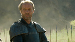 extant_GameOfThrones_3x04-KissedByFire_4842
