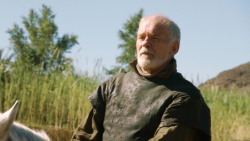 extant_GameOfThrones_3x04-KissedByFire_4847