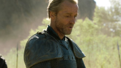 extant_GameOfThrones_3x04-KissedByFire_4858