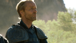 extant_GameOfThrones_3x04-KissedByFire_4863