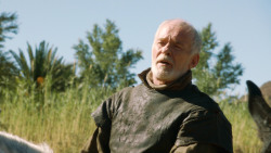 extant_GameOfThrones_3x04-KissedByFire_4866