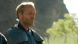 extant_GameOfThrones_3x04-KissedByFire_4870