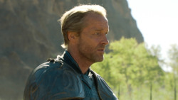 extant_GameOfThrones_3x04-KissedByFire_4877
