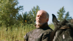 extant_GameOfThrones_3x04-KissedByFire_4887