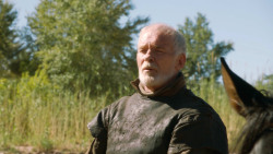 extant_GameOfThrones_3x04-KissedByFire_4890