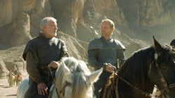 extant_GameOfThrones_3x04-KissedByFire_4896