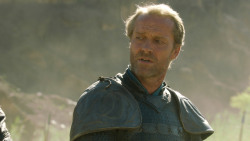 extant_GameOfThrones_3x04-KissedByFire_4898