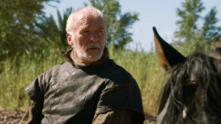 extant_GameOfThrones_3x04-KissedByFire_4904