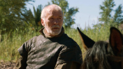 extant_GameOfThrones_3x04-KissedByFire_4909