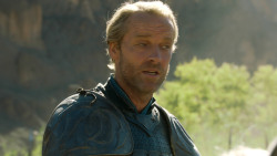 extant_GameOfThrones_3x04-KissedByFire_4927
