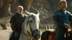 extant_GameOfThrones_3x04-KissedByFire_4931