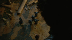 extant_GameOfThrones_3x04-KissedByFire_4945