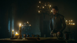 extant_GameOfThrones_3x04-KissedByFire_4950
