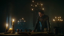 extant_GameOfThrones_3x04-KissedByFire_4969