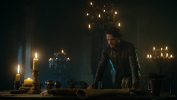 extant_GameOfThrones_3x04-KissedByFire_4970