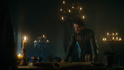 extant_GameOfThrones_3x04-KissedByFire_4971