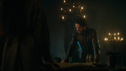 extant_GameOfThrones_3x04-KissedByFire_4975