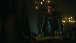 extant_GameOfThrones_3x04-KissedByFire_4979