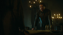 extant_GameOfThrones_3x04-KissedByFire_4982