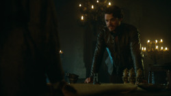 extant_GameOfThrones_3x04-KissedByFire_4986