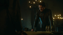 extant_GameOfThrones_3x04-KissedByFire_4993