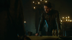 extant_GameOfThrones_3x04-KissedByFire_4994