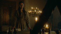 extant_GameOfThrones_3x04-KissedByFire_4996