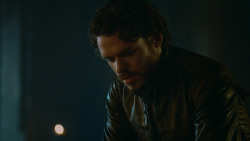 extant_GameOfThrones_3x04-KissedByFire_5003