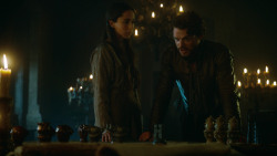extant_GameOfThrones_3x04-KissedByFire_5015