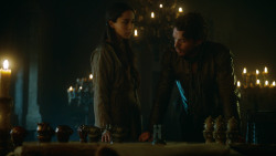 extant_GameOfThrones_3x04-KissedByFire_5021