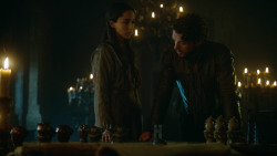 extant_GameOfThrones_3x04-KissedByFire_5022