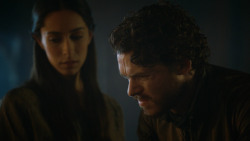 extant_GameOfThrones_3x04-KissedByFire_5024