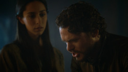 extant_GameOfThrones_3x04-KissedByFire_5030