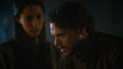 extant_GameOfThrones_3x04-KissedByFire_5040