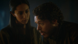 extant_GameOfThrones_3x04-KissedByFire_5044
