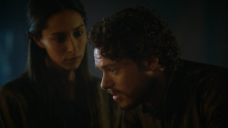 extant_GameOfThrones_3x04-KissedByFire_5045