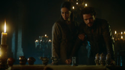 extant_GameOfThrones_3x04-KissedByFire_5048