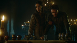 extant_GameOfThrones_3x04-KissedByFire_5052