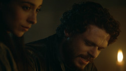 extant_GameOfThrones_3x04-KissedByFire_5064