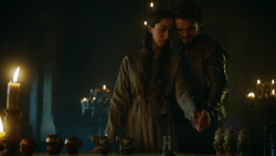 extant_GameOfThrones_3x04-KissedByFire_5072