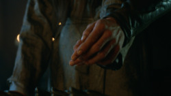 extant_GameOfThrones_3x04-KissedByFire_5074
