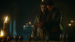 extant_GameOfThrones_3x04-KissedByFire_5077