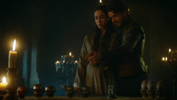 extant_GameOfThrones_3x04-KissedByFire_5079