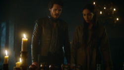 extant_GameOfThrones_3x04-KissedByFire_5108